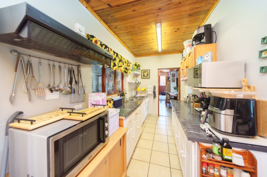 5 Bedroom Property for Sale in Queensberry Bay Eastern Cape